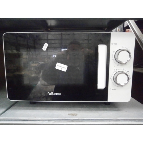 7 - Altimo 700W microwave working