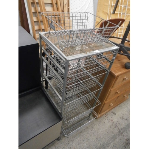 637 - A metal framed wire basket storage stand