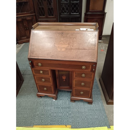 678 - A small vintage inlaid mahogany 7 drawer bureau with fitted interior