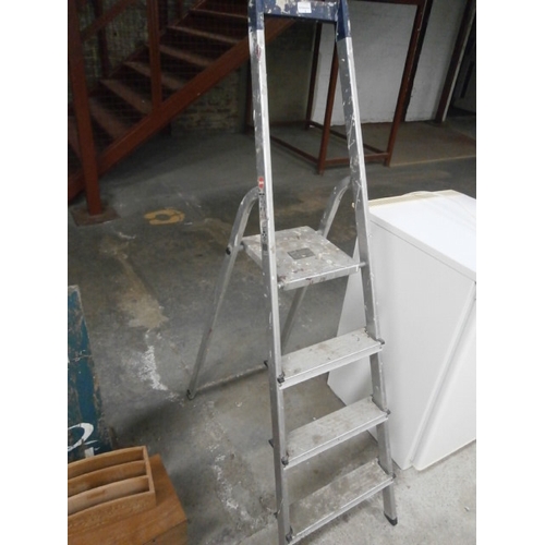 2 - Hailo aluminium stepladders