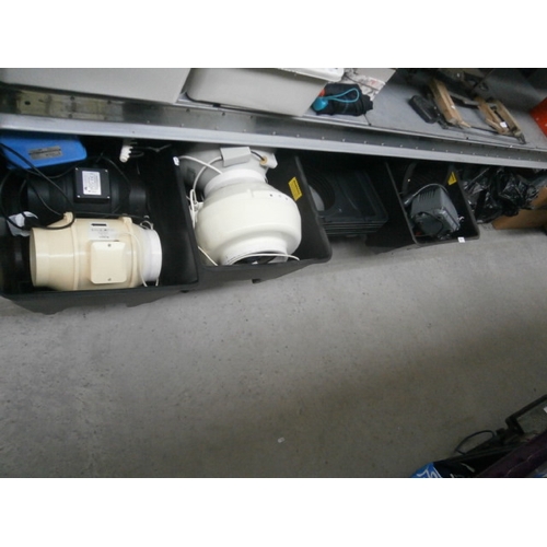 165 - Quantity of hydroponic growing equipment