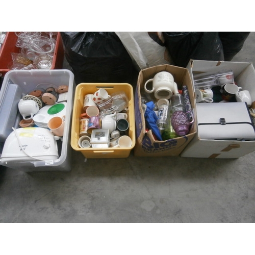 610 - 4 x boxes of assorted housewares