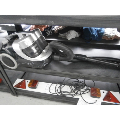 330 - Panasonic mce8023 hoover, working