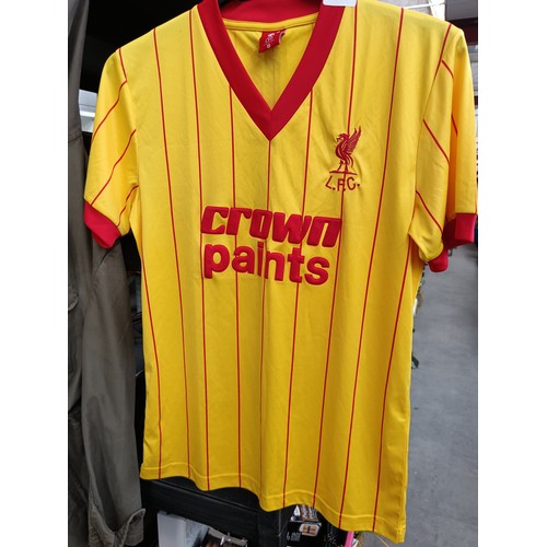 319 - Liverpool football club size small t shirt