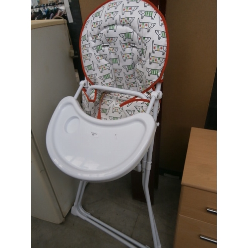 625 - A child's folding high chair