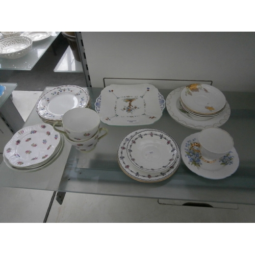 195 - Collection of assorted Shelley china