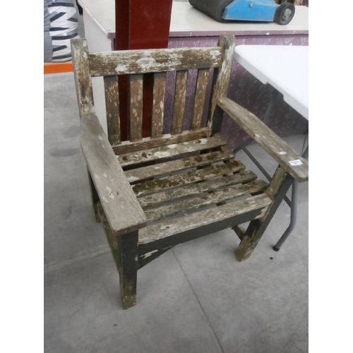 620 - A vintage wooden garden chair