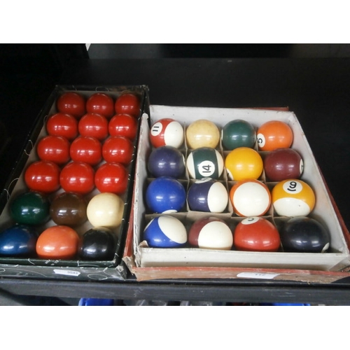 112 - Set of snooker and set of Pool balls