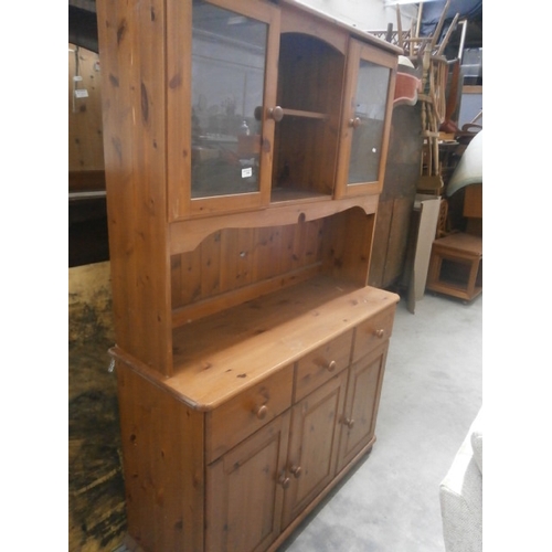 646 - A vintage pine 3 drawer kitchen dresser unit with glazed upper cabinets