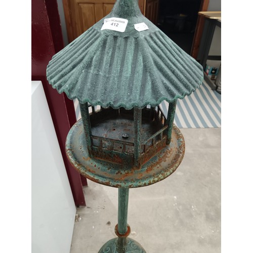 412 - Cast iron garden bird feeder