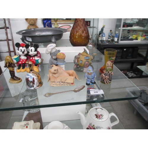 229 - Collection of assorted small ornaments