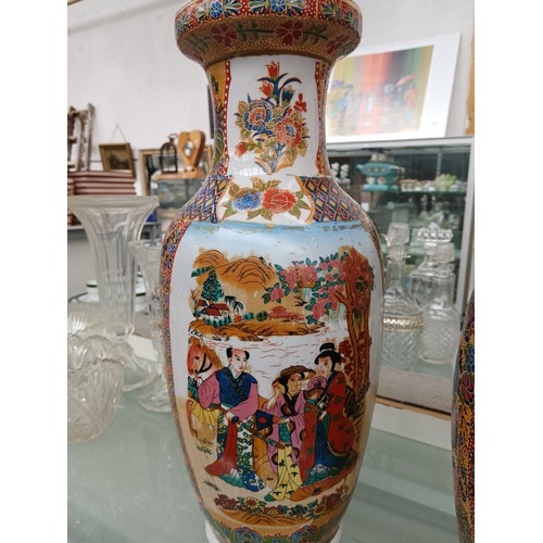 211 - Pair of oriental canton vases, 18