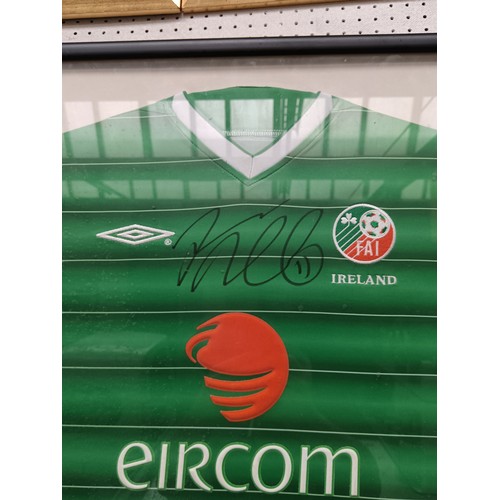 344 - Signed and framed Damian Duff shirt