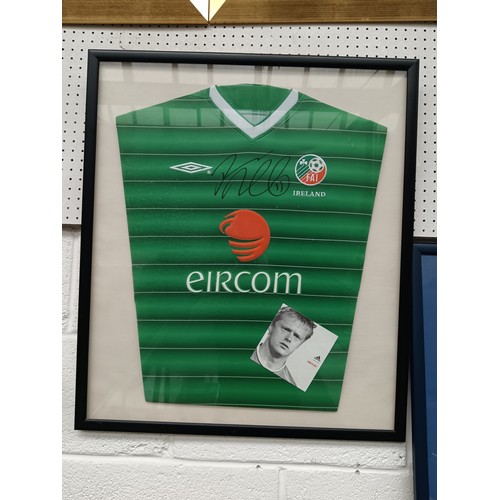 344 - Signed and framed Damian Duff shirt