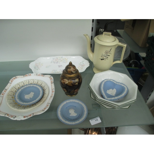 176 - Selection Inc. Wedgwood pottery etc.