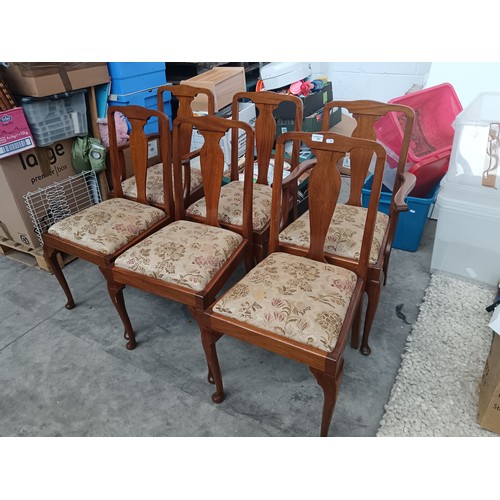 681 - Set of 6 chairs Inc. 2 carvers