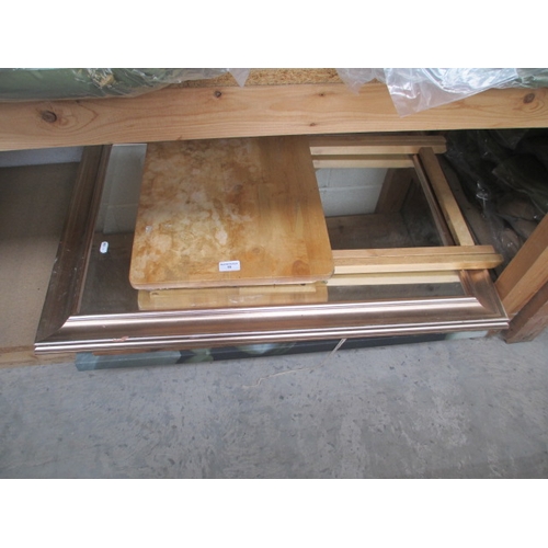 18 - Lot inc artwork, mirror and folding table