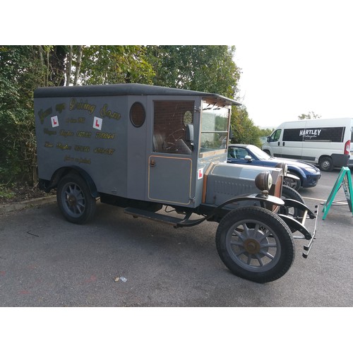 254 - 1983 homark van 1700cc Mileage 41202  tax and mot exempt in very good condition drivers window has a... 