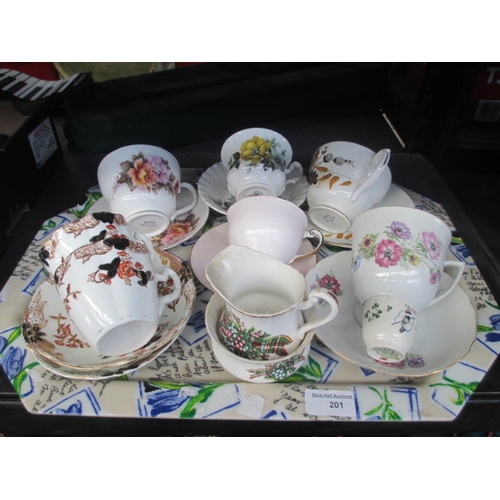 201 - Tray of assorted cups and saucers