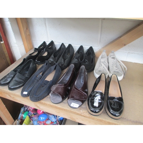 5 - Eight pairs of ladies footwear, assorted sizes