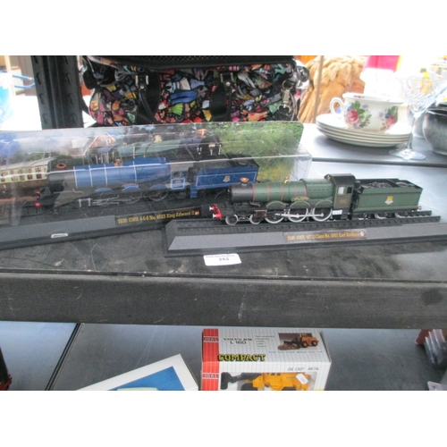 252 - King Edward II and Earl Bathurst model trains