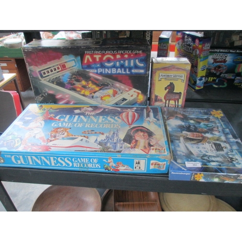 291 - Lot inc Atomic pinball, Guinness game of records game, Ancient Myths book collection and Doctor Who ... 