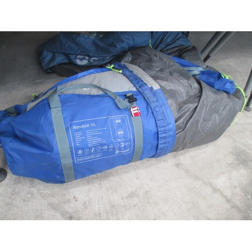 420 - Nevada XL 8 person tent in good condition