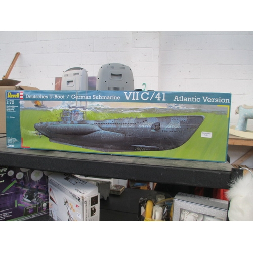 148 - Revell German Submarine VII C / 41 model