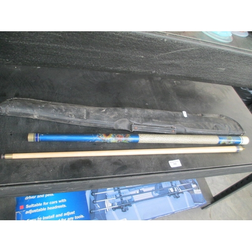 153 - Pool/snooker cue with case