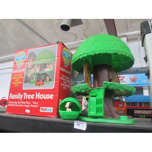 190 - Retro Discovery Time Family tree house