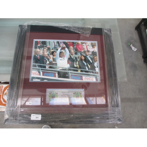 201 - Owen Coyle Manager Burnley FC Coca-Cola championship playoff winners 2009 photograph, signed by Owen... 