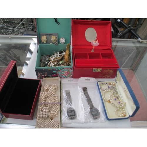 241 - Lot inc jewellery and jewellery boxes