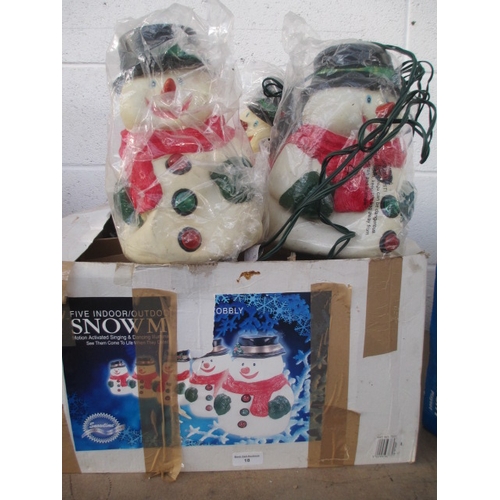 18 - Five Indoor/Outdoor snowmen