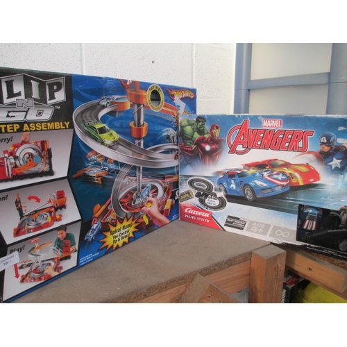 19 - Marvels avengers and Hot Wheels race tracks