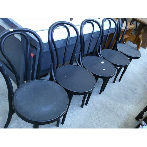 615 - A set of 6 x plastic Bistro chairs