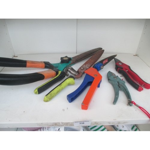 338 - Lot inc garden shears and snips