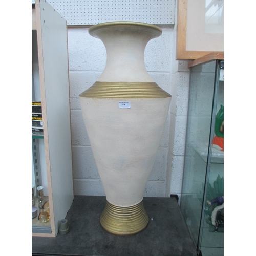 374 - Large vase 32