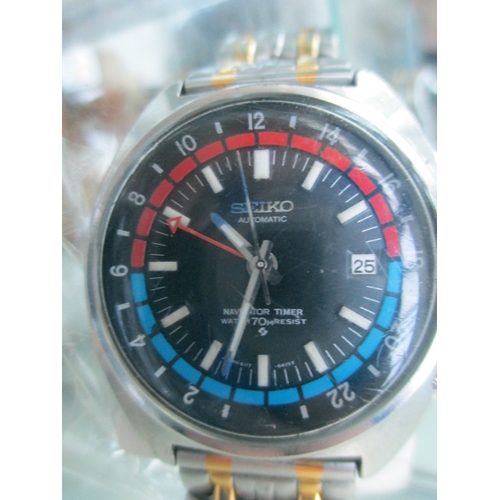 415 - Branded wristwatch