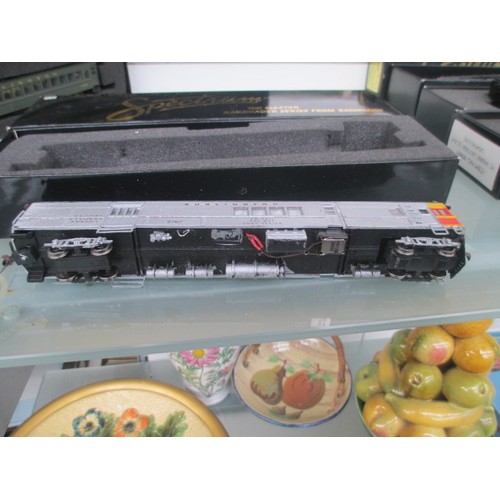 213 - Two Bachmann Spectrum model rail carriages