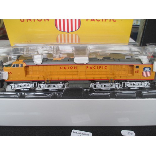 218 - Athearn Union Pacific Railroad model locomotive