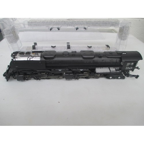 272 - Athearn Genesis Challenger 4-6-6-4 locomotive