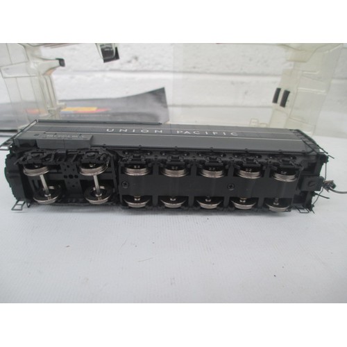 277 - Athearn Genesis Northern 4-8-4 locomotive