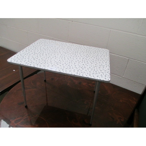 643 - A small retro Formica topped table