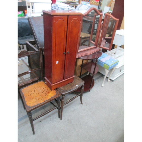 629 - 5 x assorted items including 2 x vintage chairs and a triple folding mirror