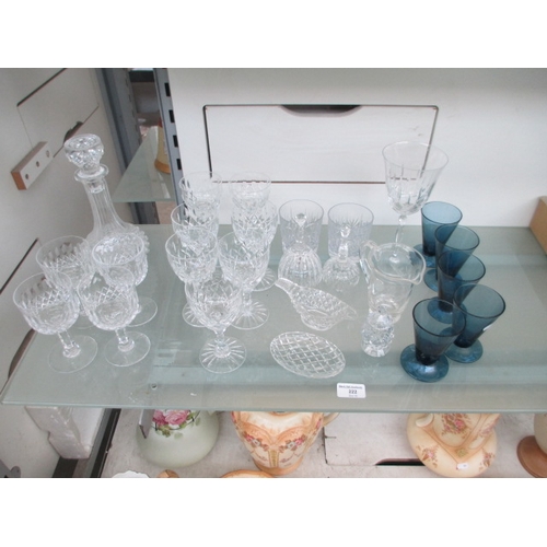 222 - Collection of decorative glassware