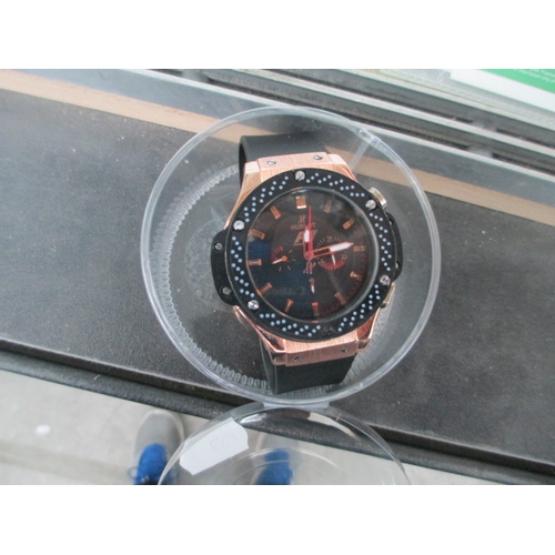 396 - Branded wristwatch