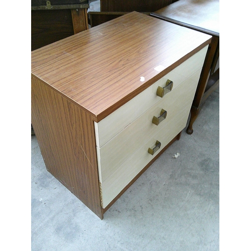 639 - A retro 3 drawer bedroom chest