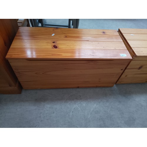 655 - Small pine storage chest