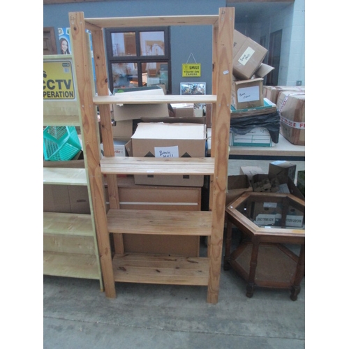 678 - Wooden shelving unit