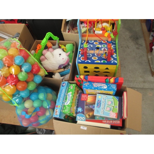 103 - Lot inc plastic balls, games, toys, etc